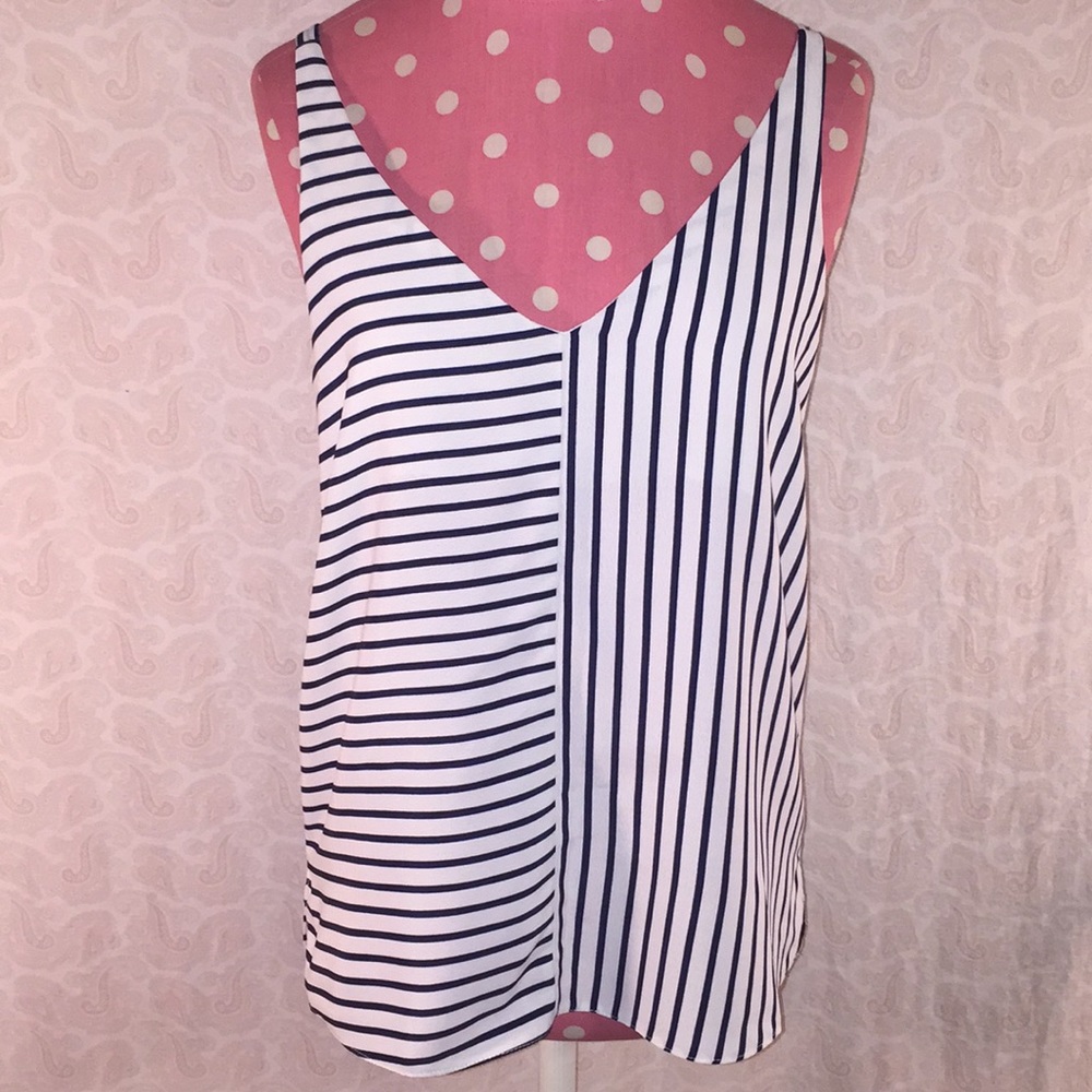 Top Shop Sz 4 blk/wht dressy tank top